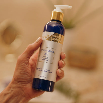 Shohreh Aghdashloo's Conditioner N°1 by Aniise